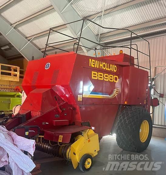 New Holland BB980 Round balers