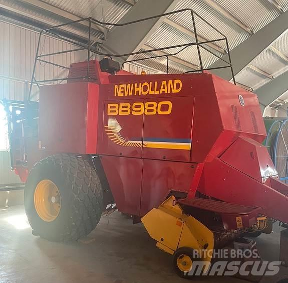 New Holland BB980 Round balers