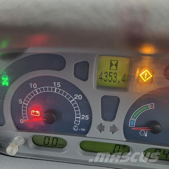 New Holland T6040 Tractors