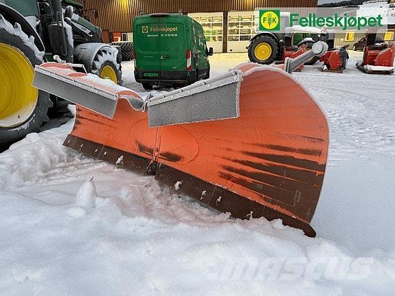 Pronar PUV-3300M Snow blades and plows