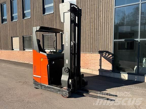Toyota RRE140HE Diesel trucks