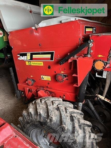 Tume kl 2500 Manure spreaders