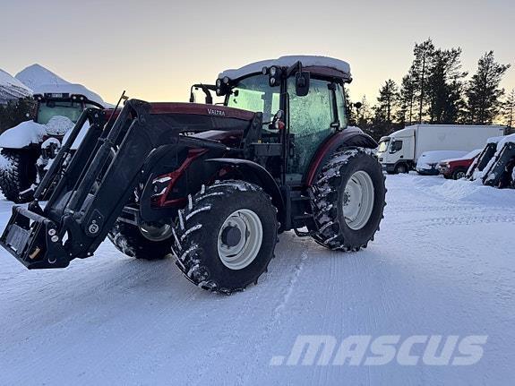 Valtra A105 H4 Tractors