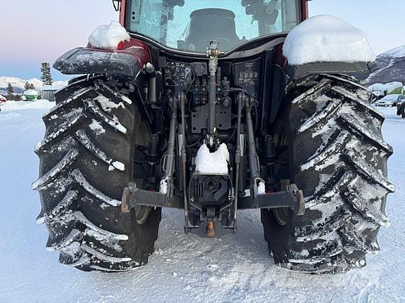 Valtra A105 H4 Tractors