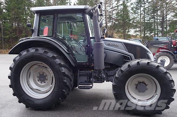 Valtra N123 H5 Tractors