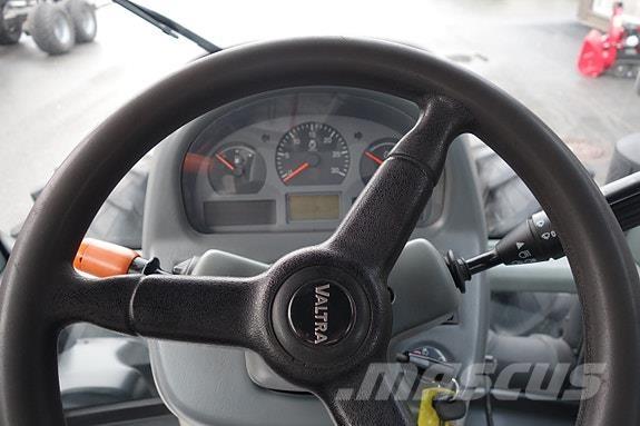 Valtra N123 H5 Tractors