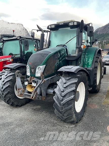 Valtra N163 Tractors