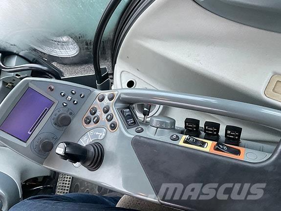 Valtra N163 Tractors