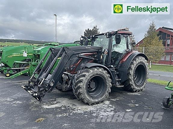 Valtra N174 Tractors