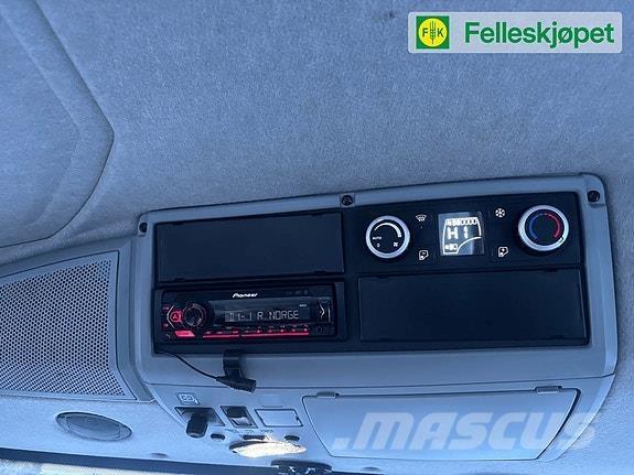 Valtra N174 Versu Tractors