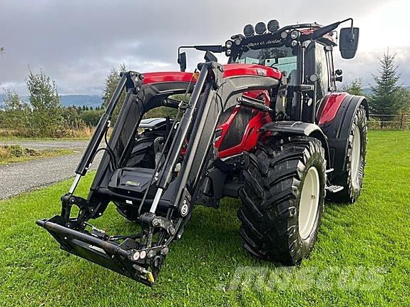 Valtra N175 Tractors