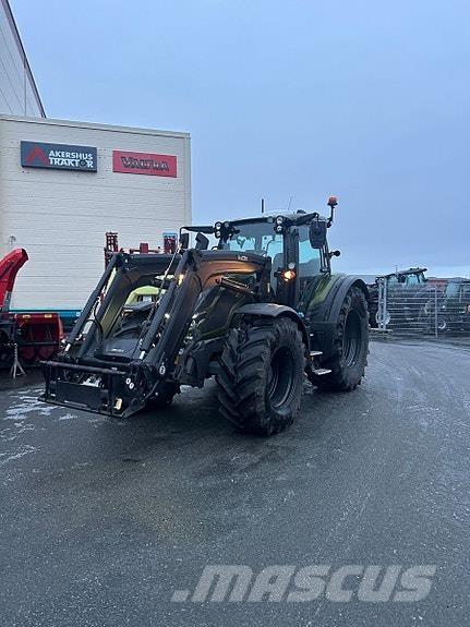 Valtra N175D Tractors