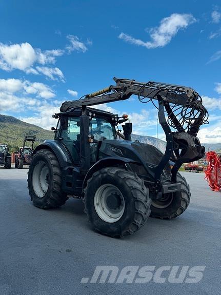 Valtra T194V Tractors