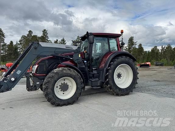 Valtra T203 Tractors