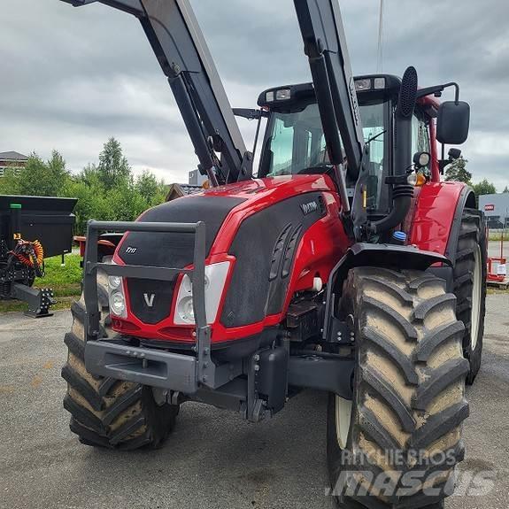 Valtra T213 VERSU Tractors