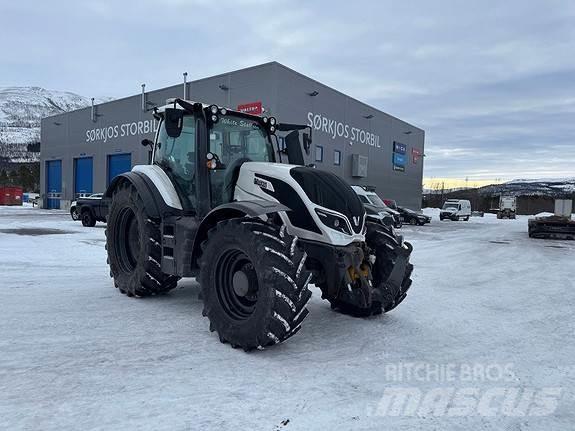 Valtra T234 Tractors