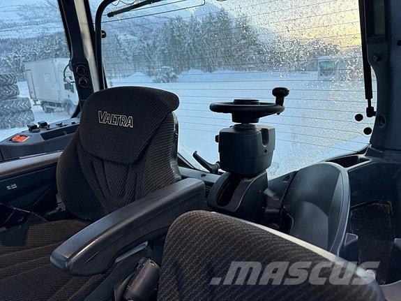 Valtra T235 Tractors