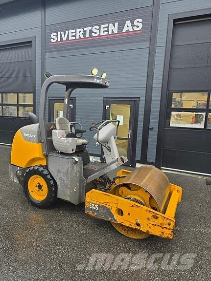 Volvo SD25 Asphalt pavers