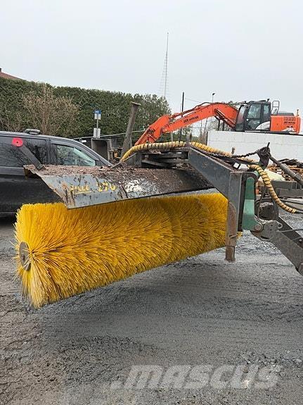   Other road and snow machines