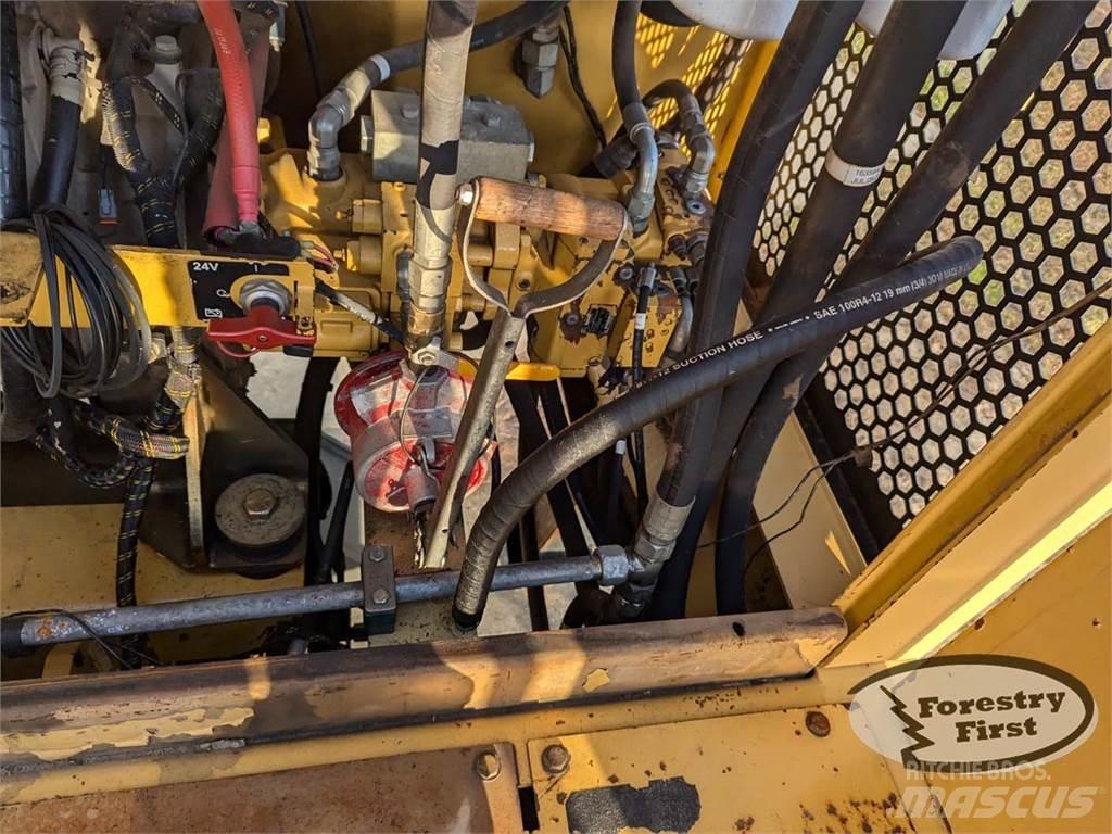 Tigercat 234 Knuckleboom loaders