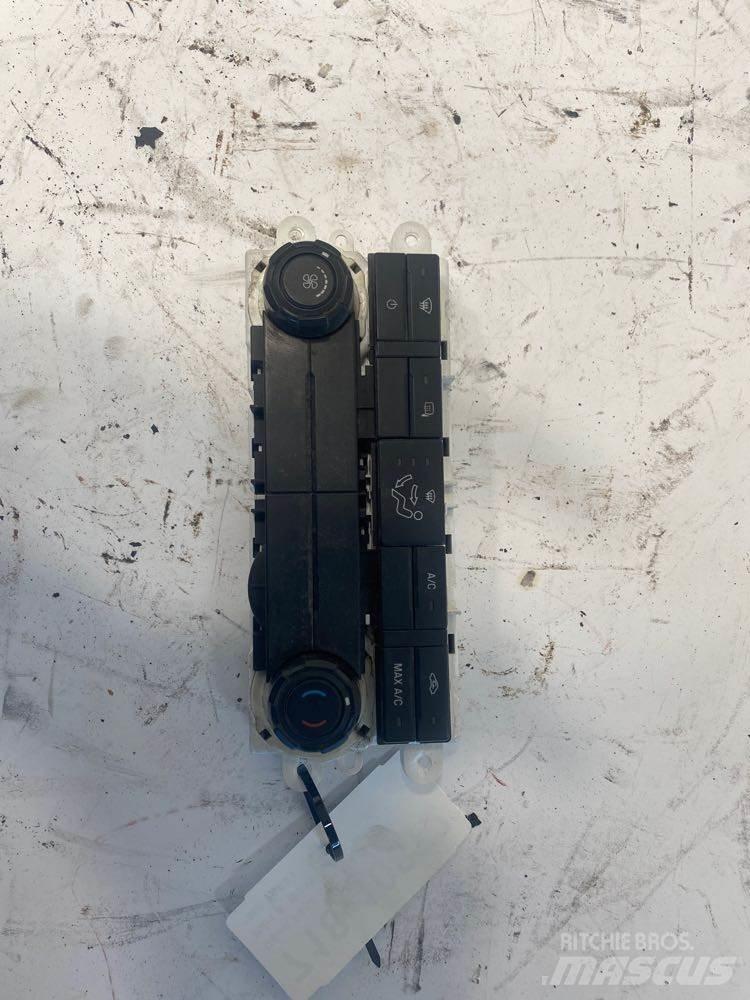 Ford F650 Electronics