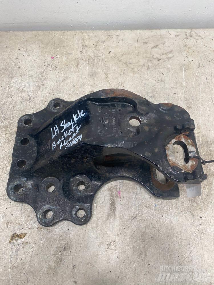 Mack CXU Chassis and suspension
