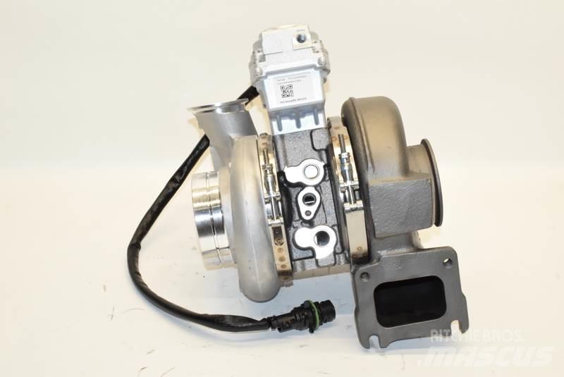 Mack MP7 Transportation - Others