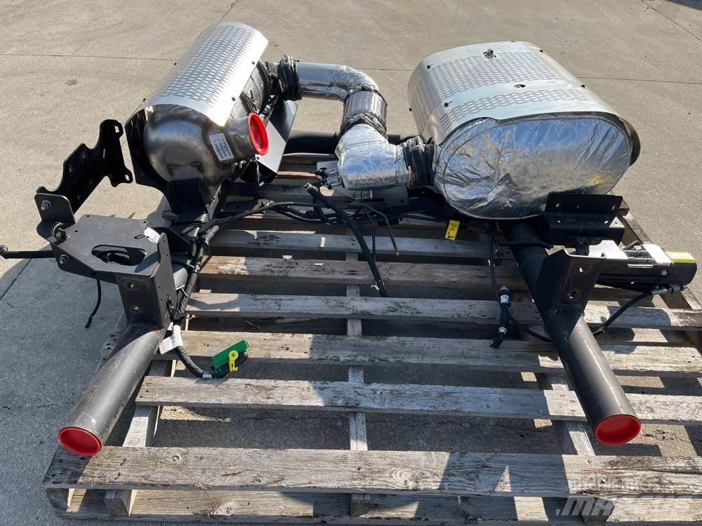 Mack MP7 Transportation - Others