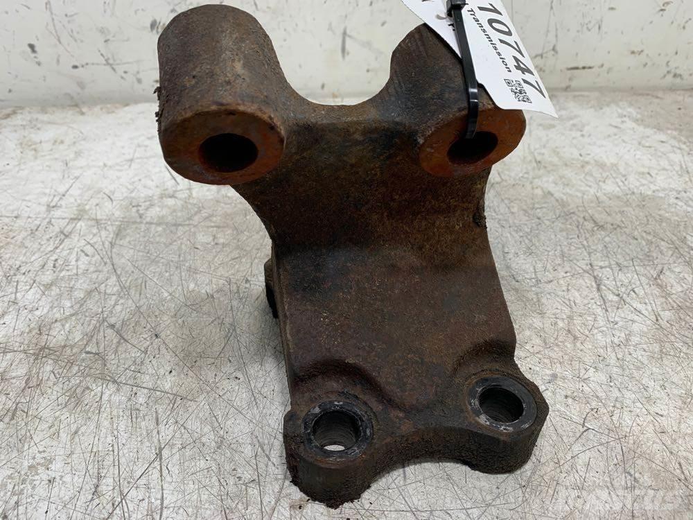 Mack RD680 Transmission