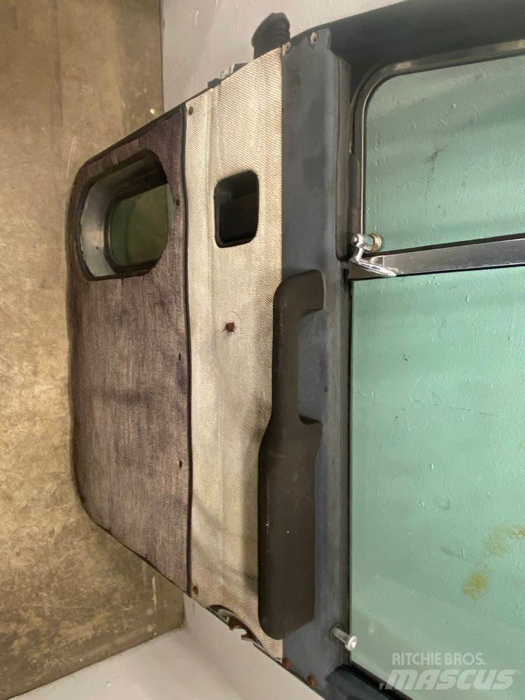 Peterbilt  Transportation - Others