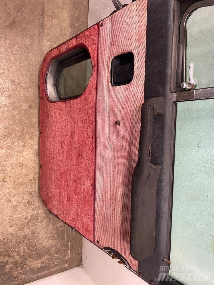 Peterbilt  Transportation - Others