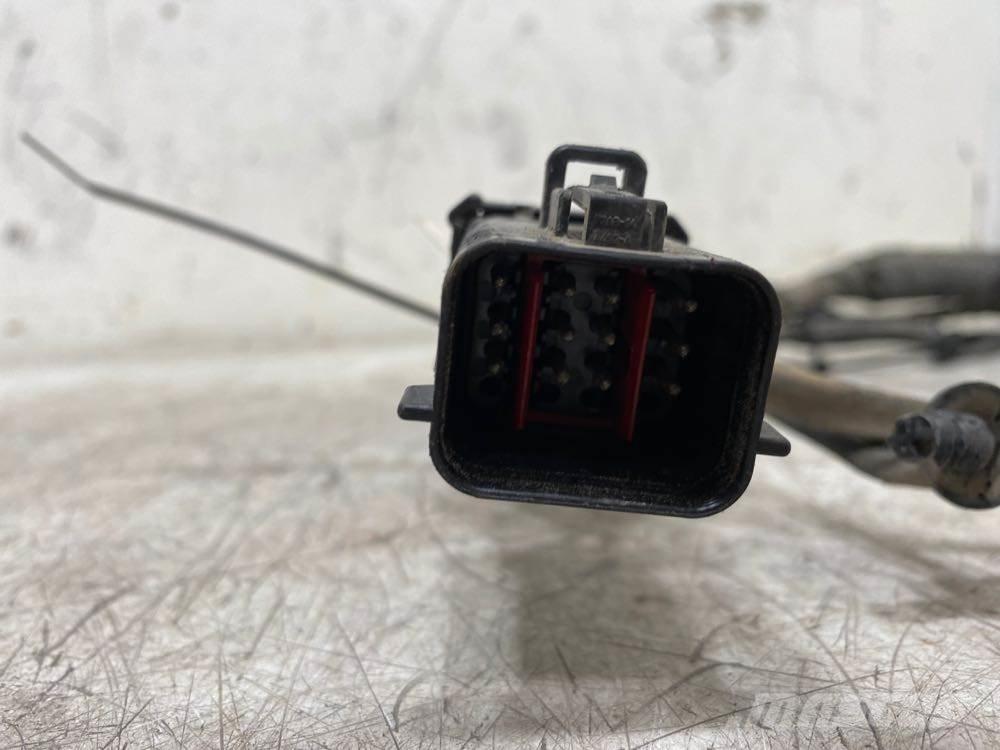 Volvo VNL Transportation - Others