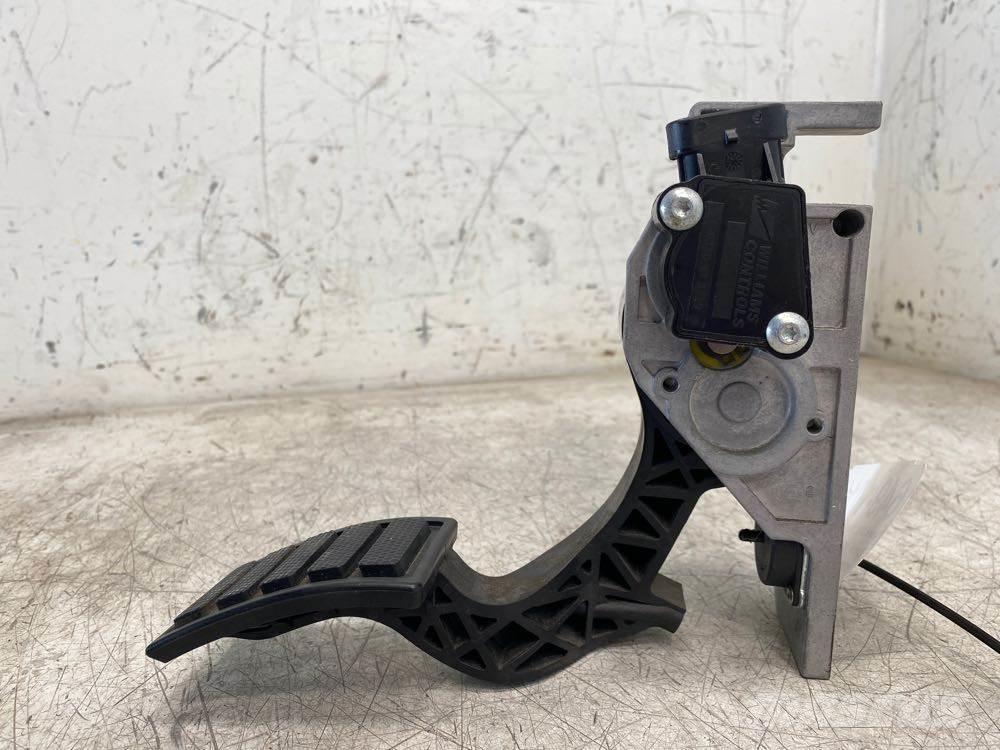 Volvo VNL Transportation - Others