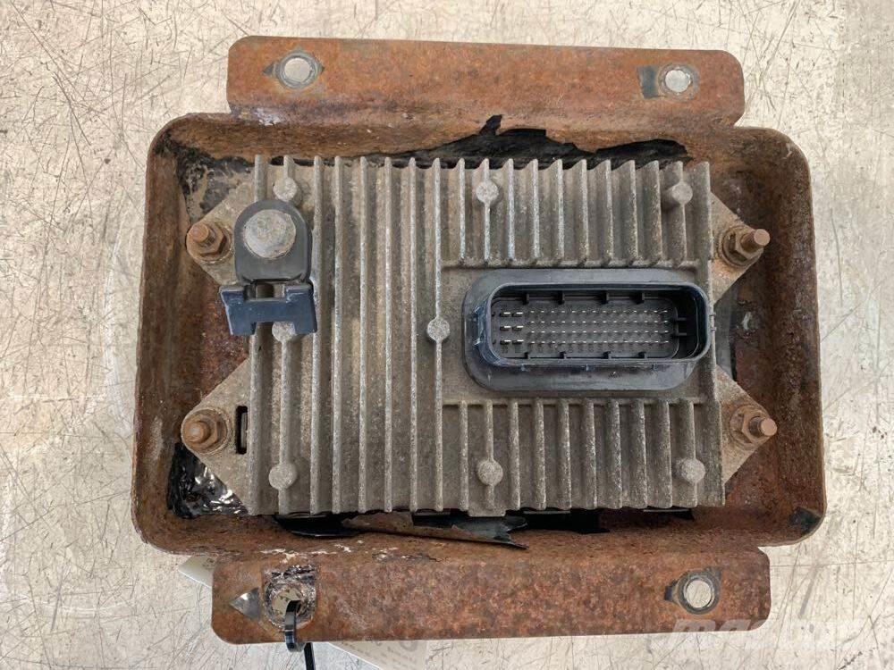 Volvo VNL Transportation - Others