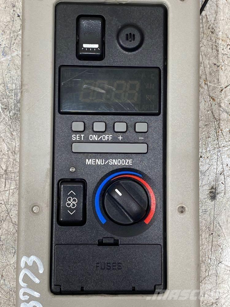 Volvo VNL Electronics