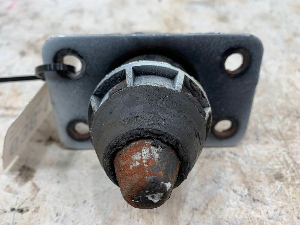 Volvo VNL Transportation - Others