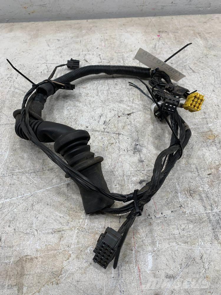 Volvo VNL Transportation - Others