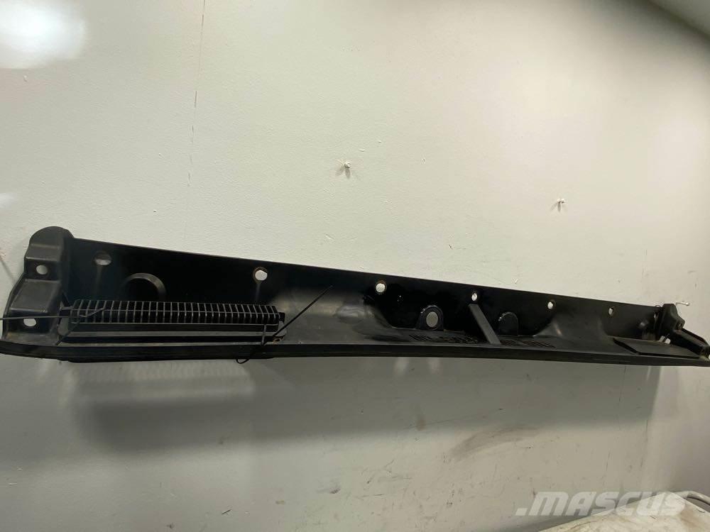 Volvo VNL Transportation - Others