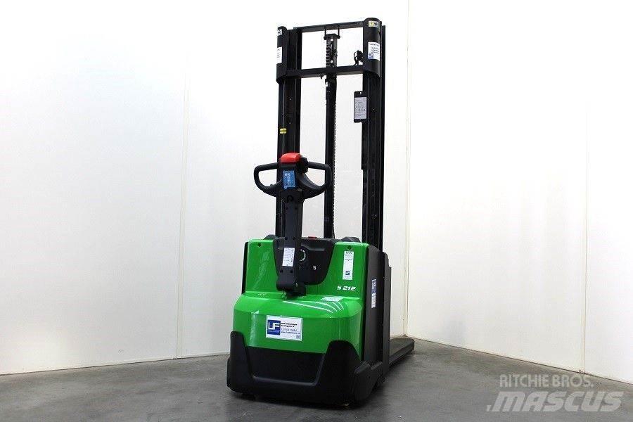 Cesab S 212 L / 330 Pedestrian stacker
