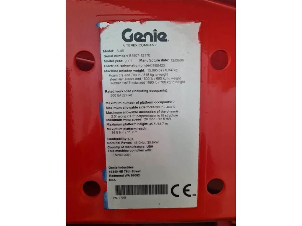 Genie S-45 Telescopic boom lifts