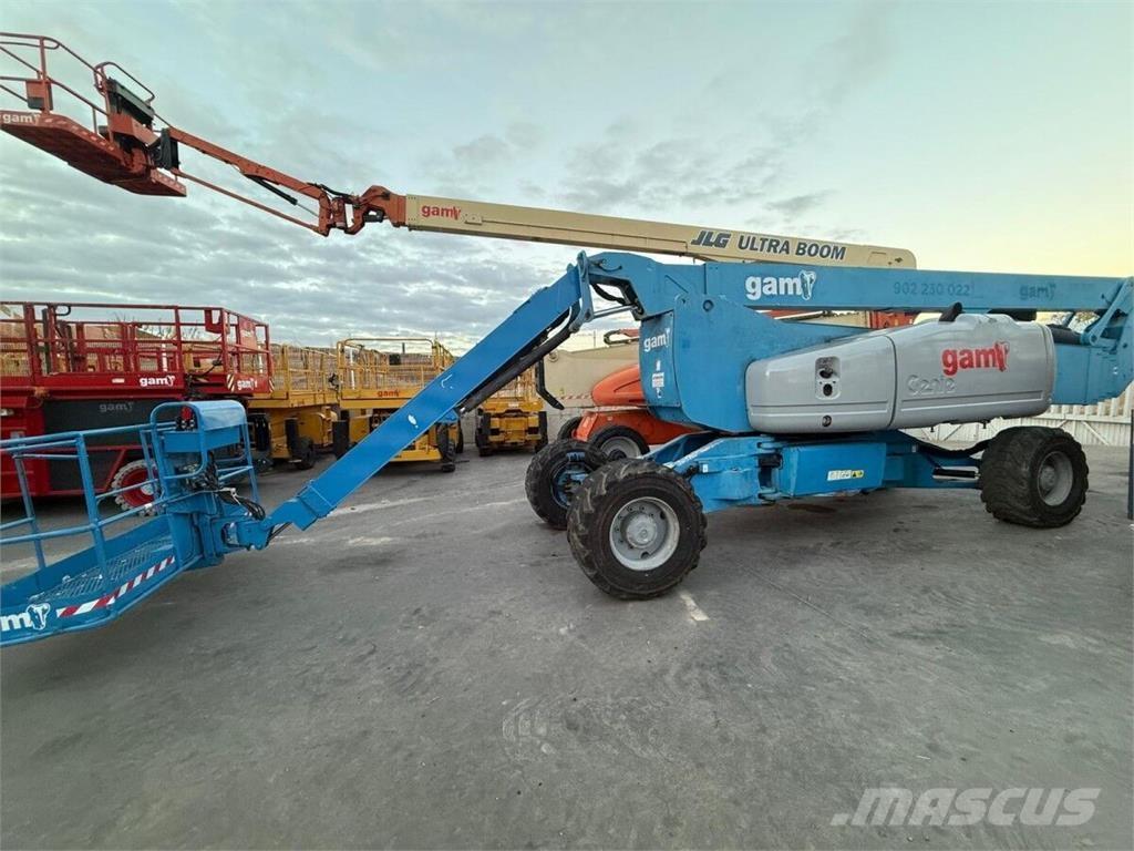 Genie Z-135 Articulated boom lifts