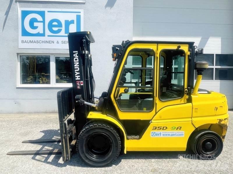 Hyundai 35D-9A Diesel trucks