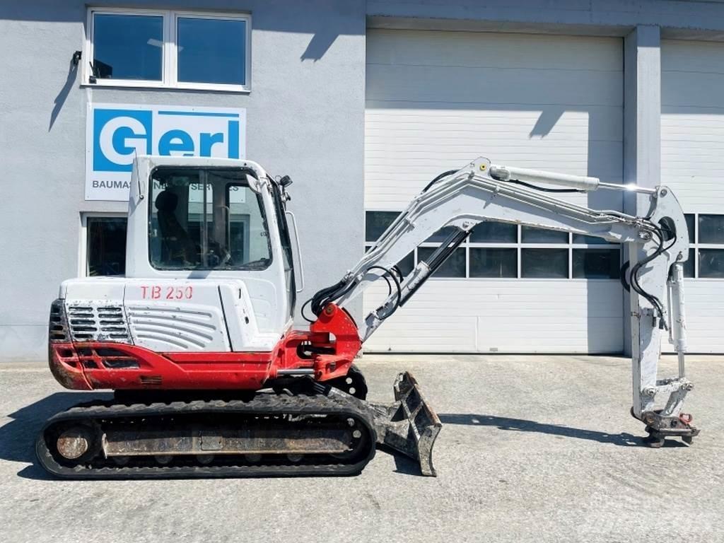 Takeuchi TB250 Mini excavators < 7t (Mini diggers)