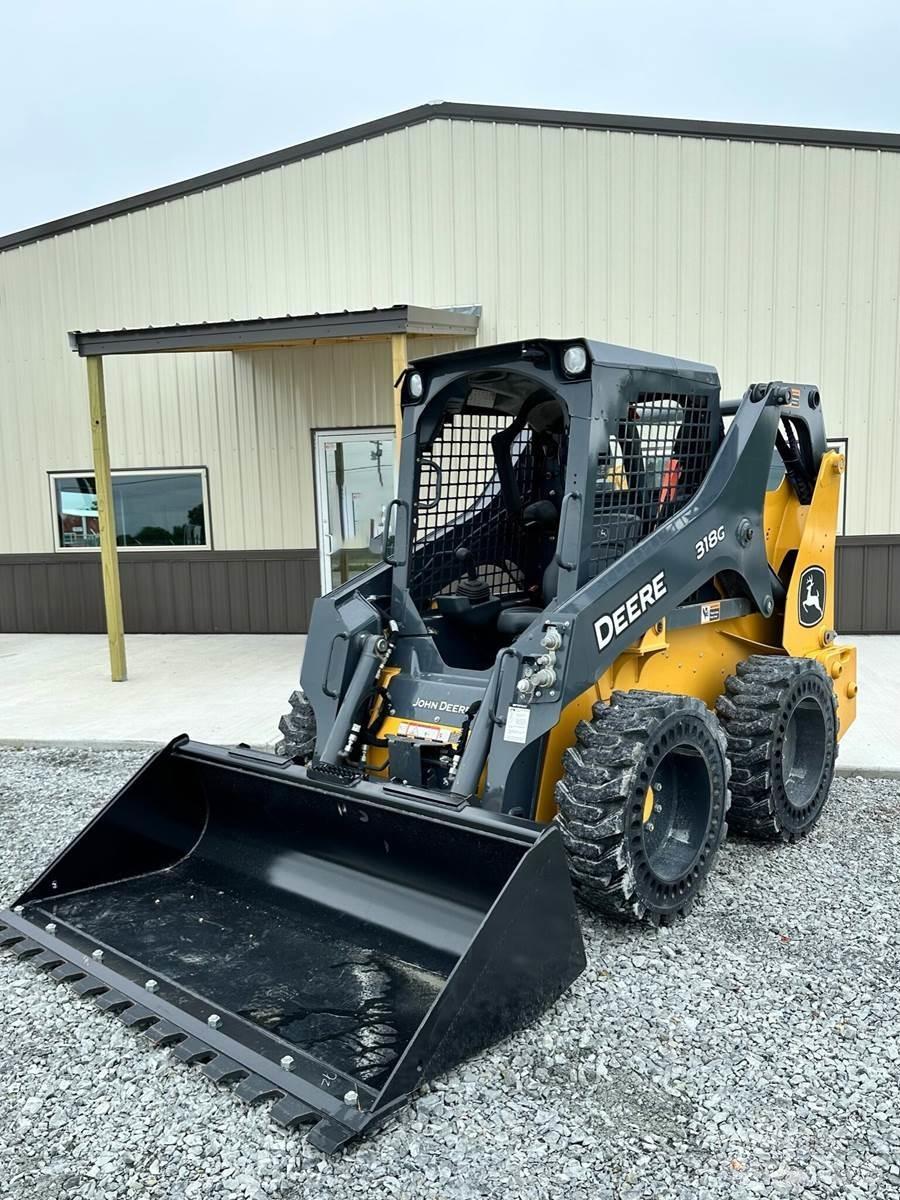 John Deere 318G Skid steer loaders