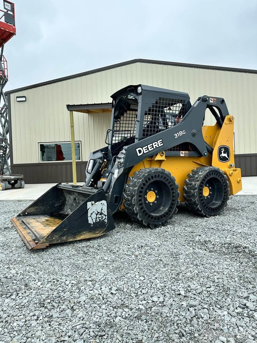 John Deere 318G Skid steer loaders