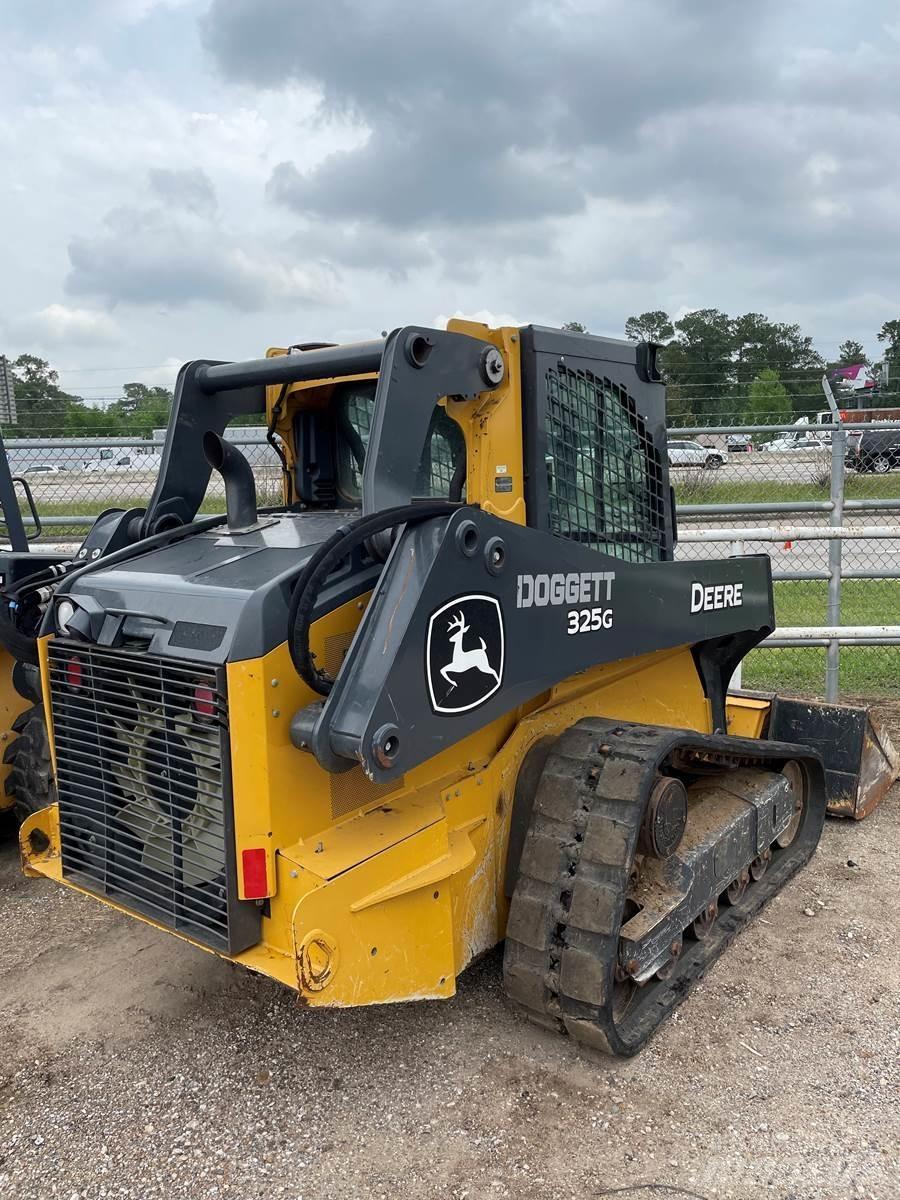 John Deere 325G Skid steer loaders
