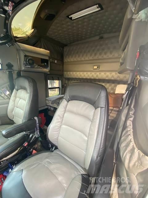 Kenworth W900L Construction - Others