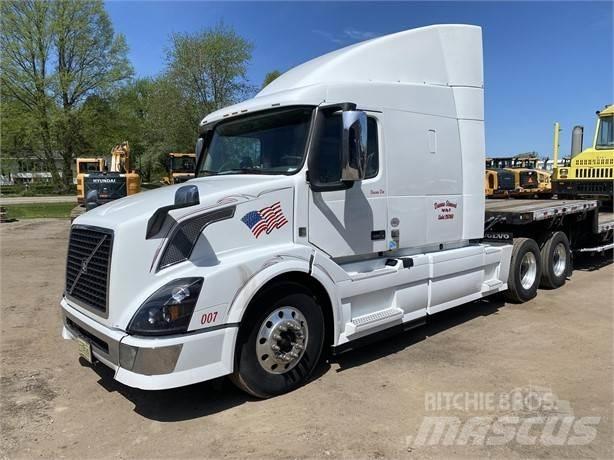 Volvo VNL64T670 Tractor Units