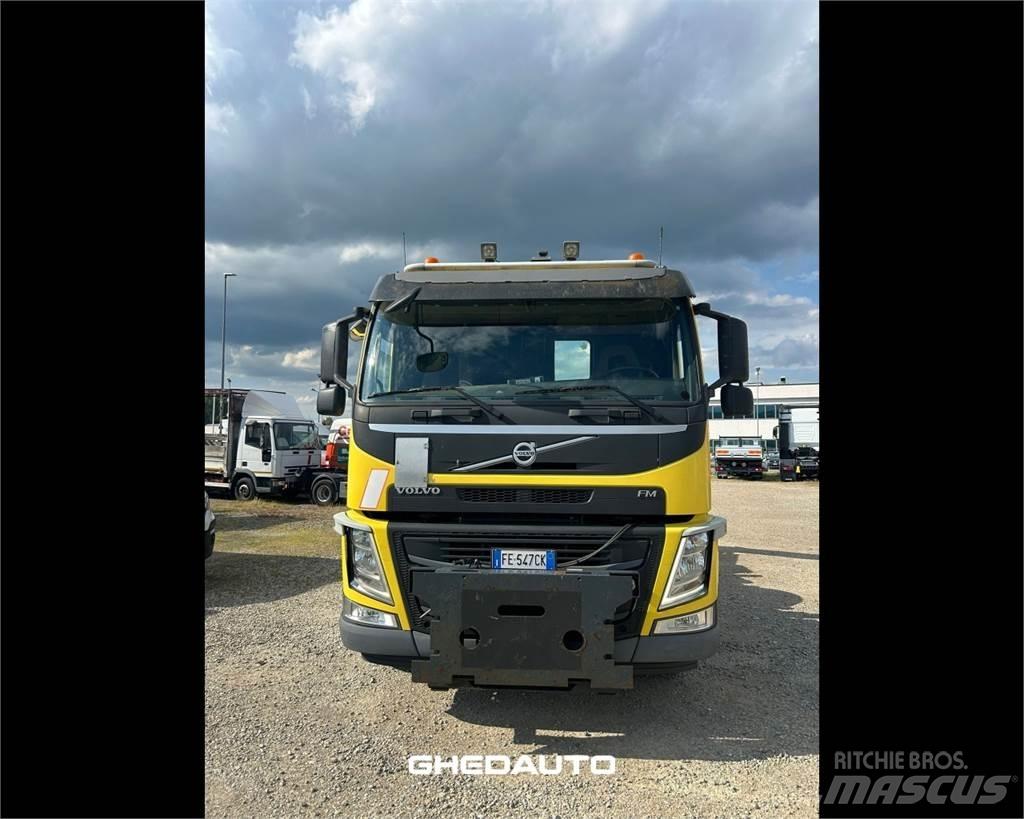 Volvo TRUCKS VOLVO Box body trucks