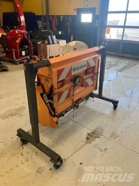 Fiedler  Sand and salt spreaders